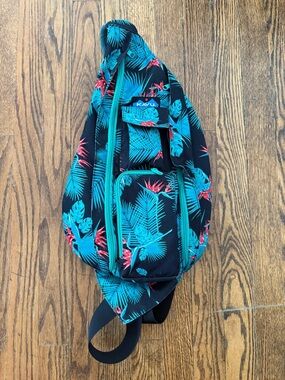 Kavu Rope Sling Shoulder Bag Backpack Bird of Paradise Floral Tropical Print
